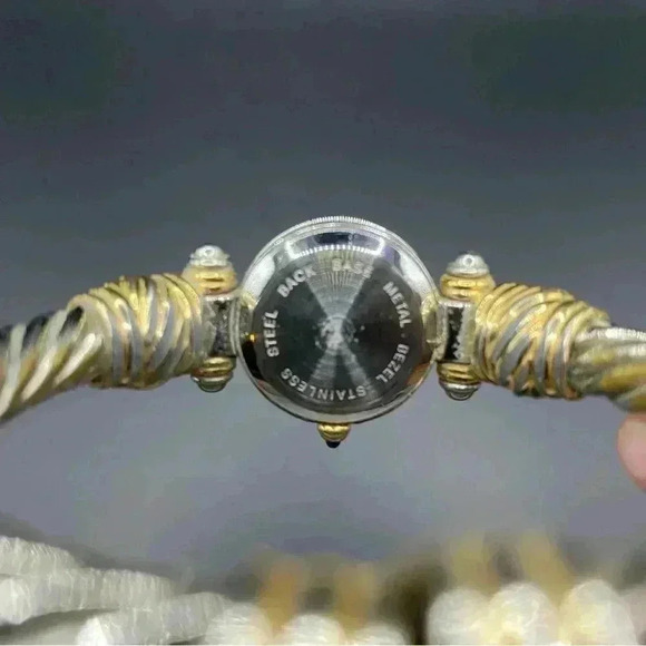 PEUGEOT Women Wristwatch Gold-tone Crystal Stainless Steel Back Bangle Bracelet - Picture 9 of 10